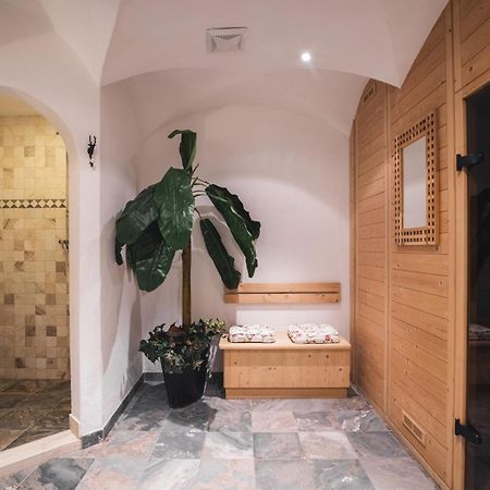 Hotel Ciasa Ai Pini San Cassiano  Buitenkant foto