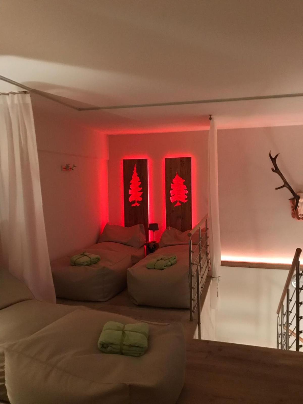 Hotel Ciasa Ai Pini San Cassiano  Buitenkant foto
