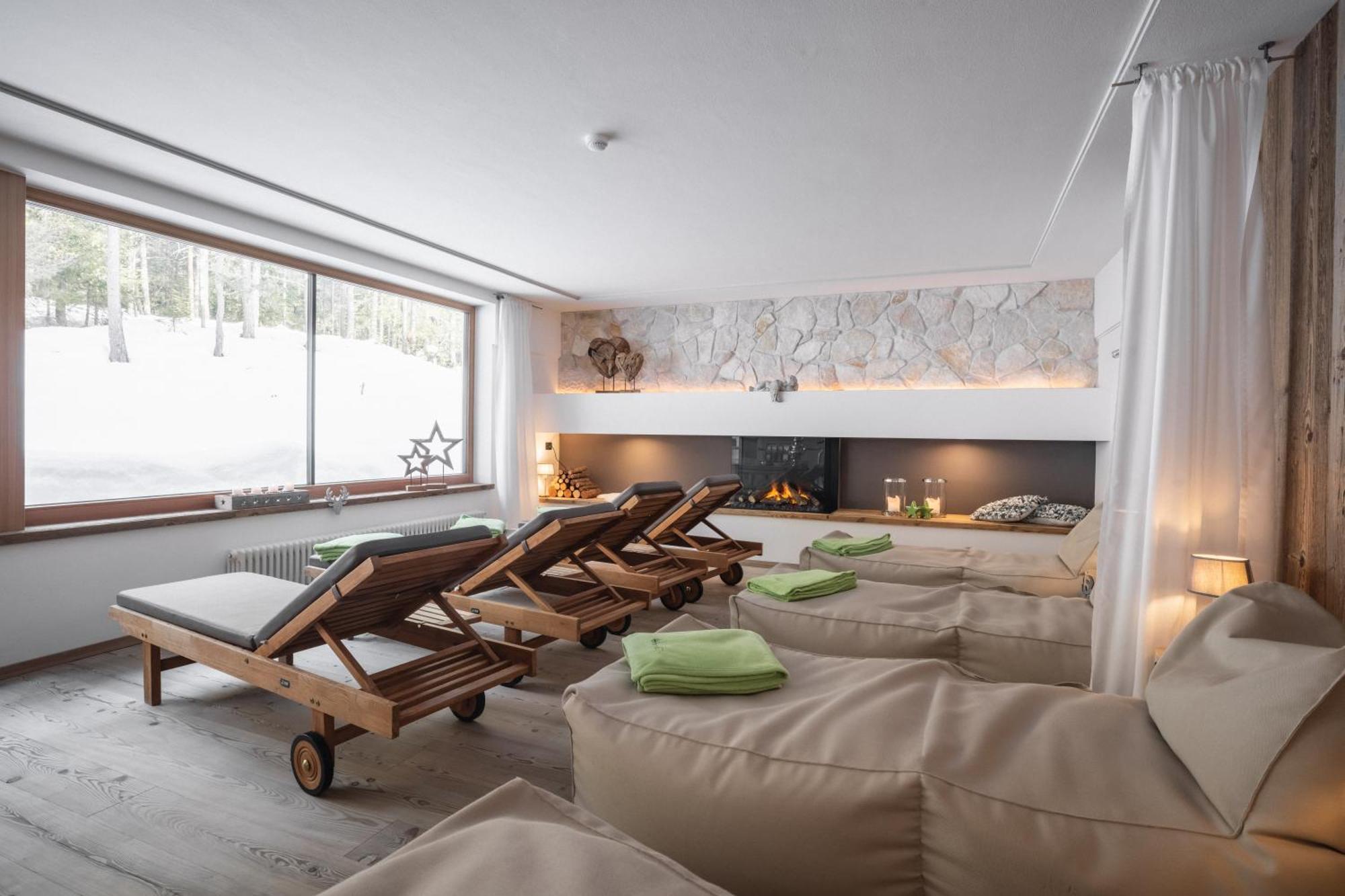 Hotel Ciasa Ai Pini San Cassiano  Buitenkant foto