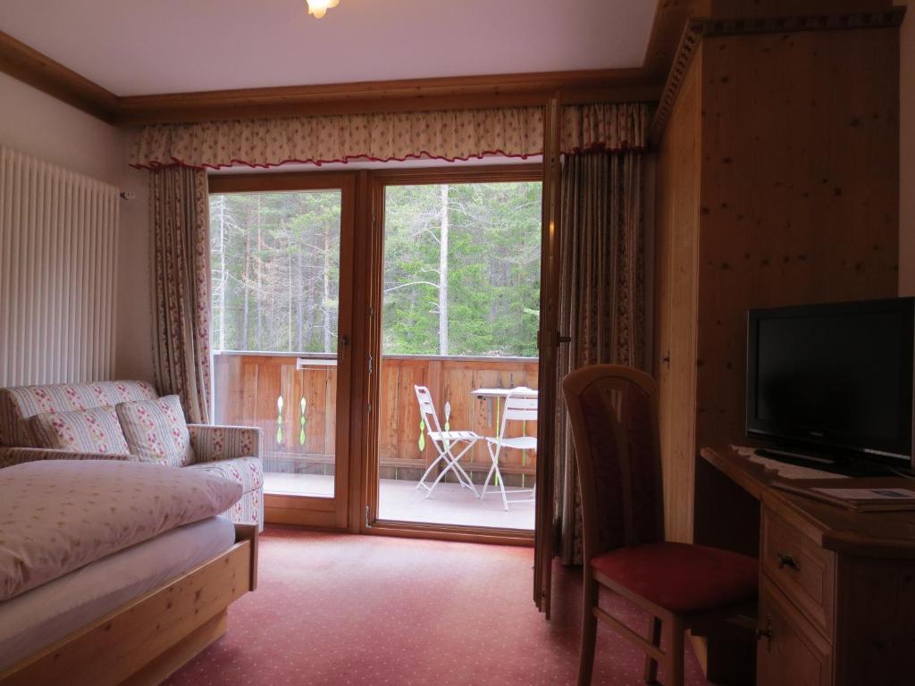 Hotel Ciasa Ai Pini San Cassiano  Kamer foto