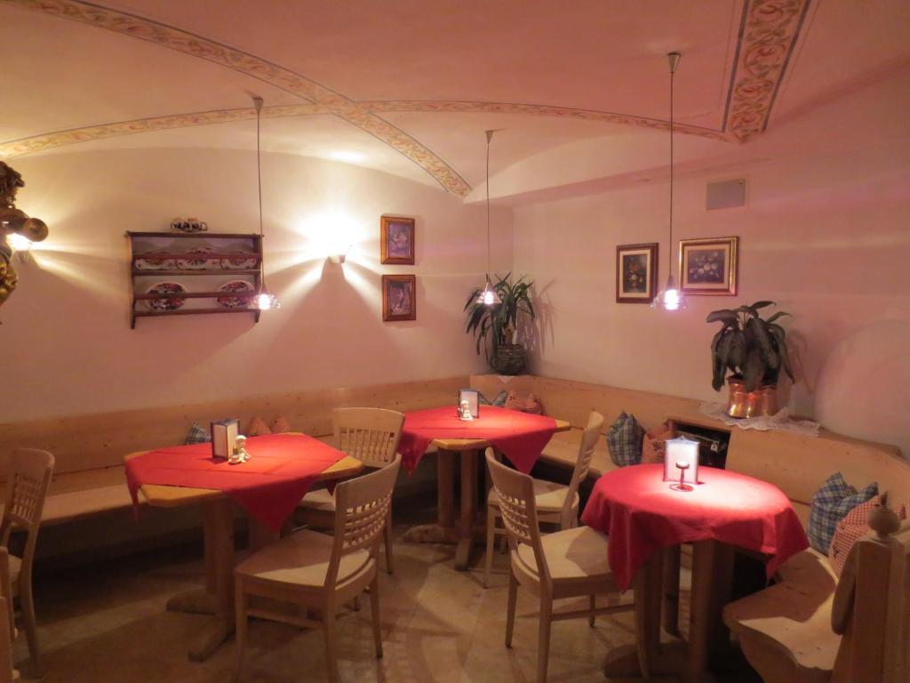 Hotel Ciasa Ai Pini San Cassiano  Buitenkant foto