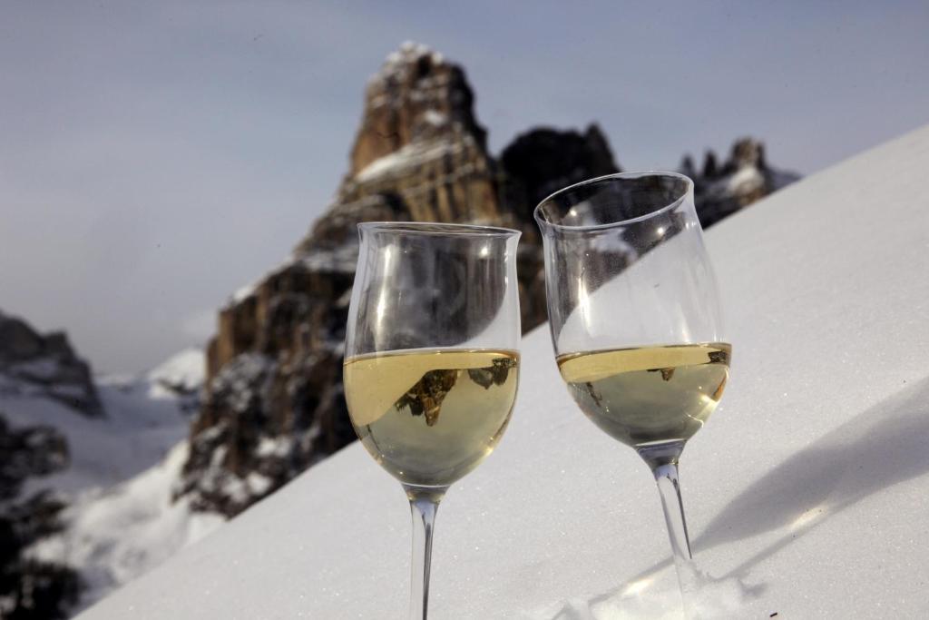 Hotel Ciasa Ai Pini San Cassiano  Buitenkant foto